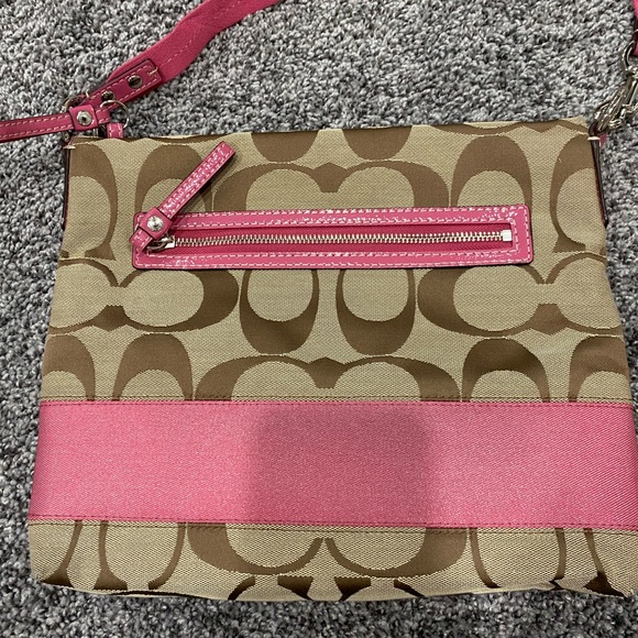 Coach purse - Picture 2 of 3